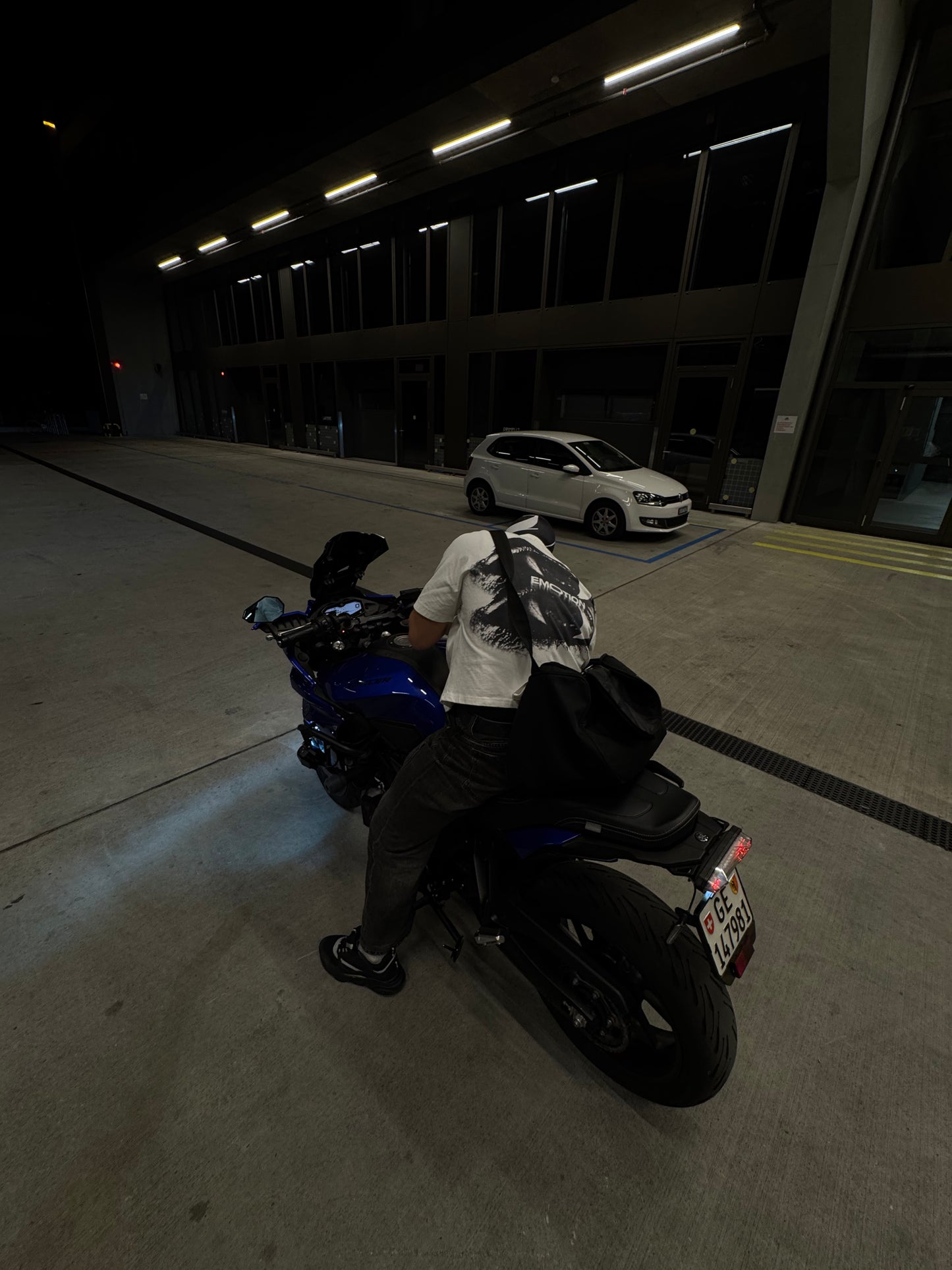 EMOTION 00 - CLARITY VISION